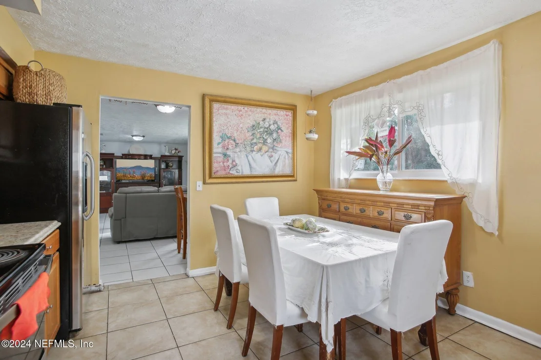 Photo of 5816 MONCRIEF Road