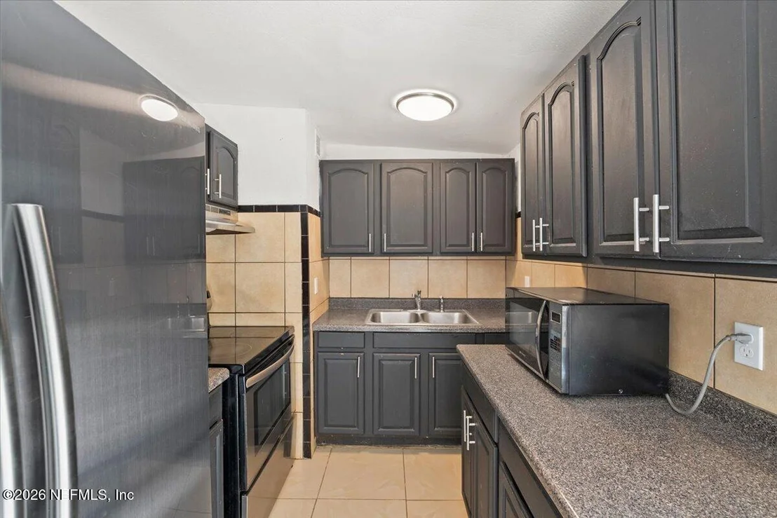 Photo of 1020 AKE Lane