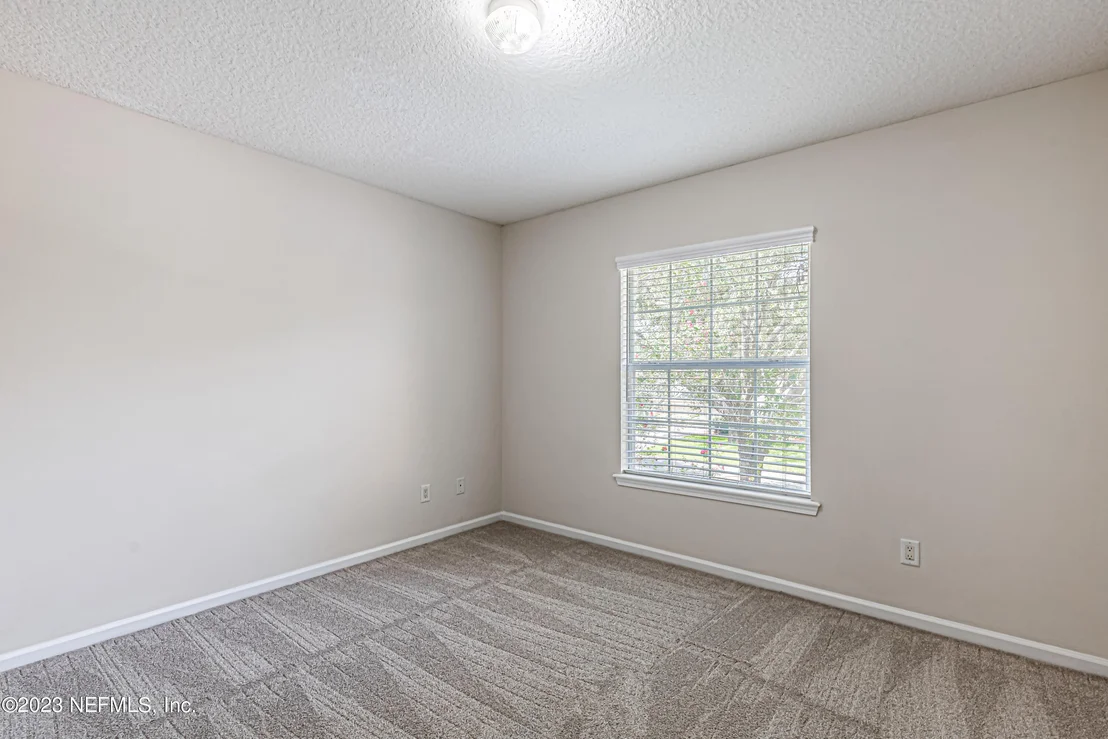 Photo of 1047 MOOSEHEAD Drive