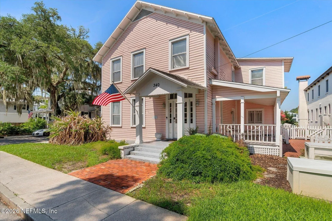 Photo of 340 CHARLOTTE Street
