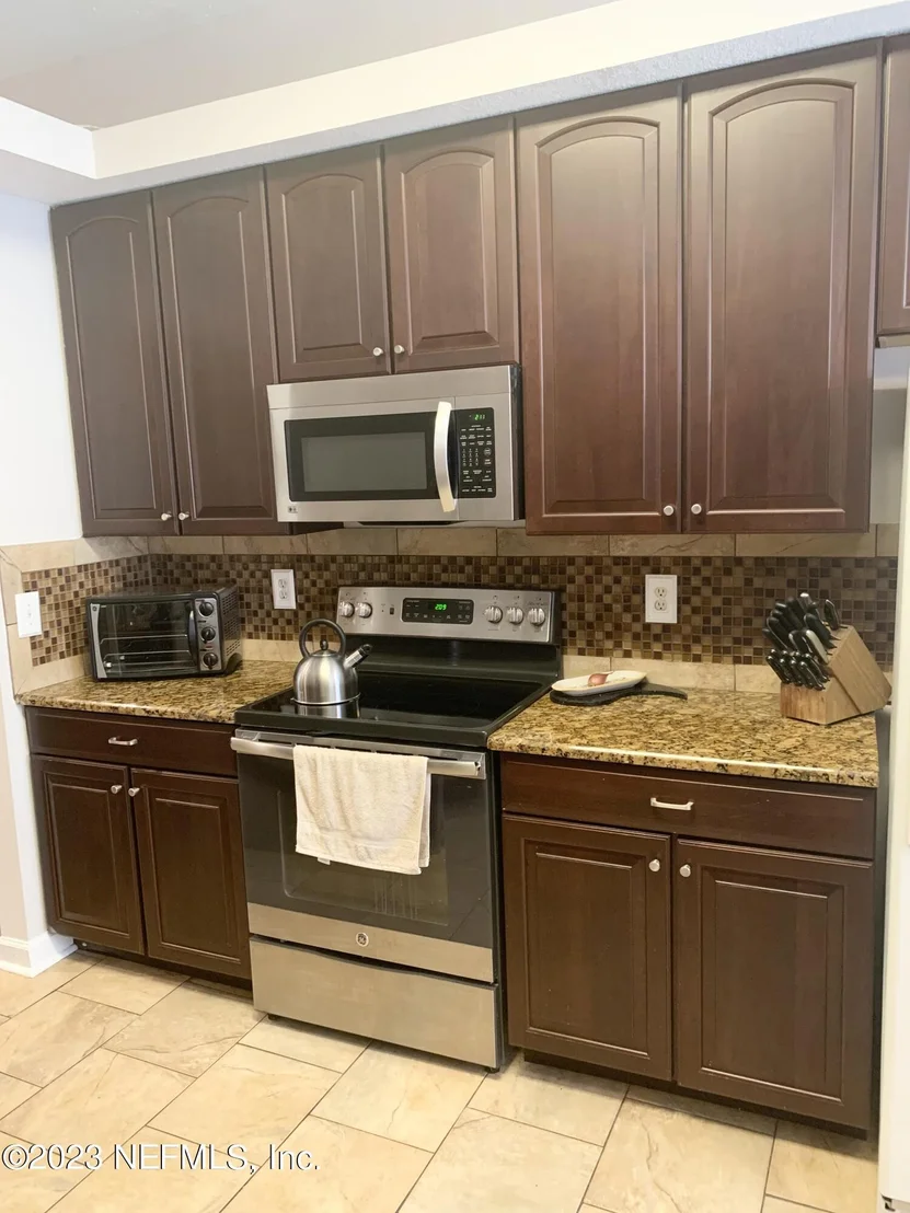 Photo of 12293 COBBLEFIELD Circle N