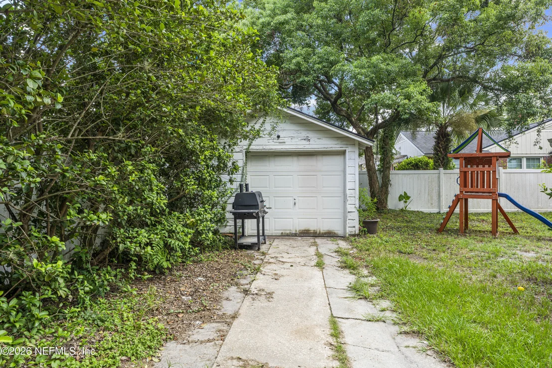 Photo of 1603 PARRISH Place