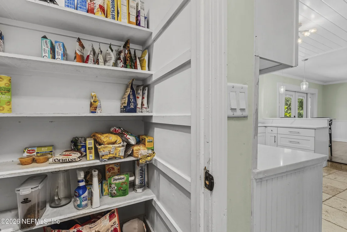 Photo of 4703 QUEEN Lane