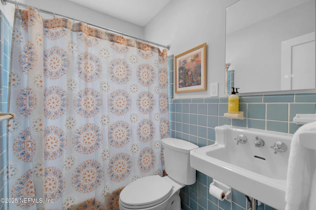 Photo of 42 MAGNOLIA Avenue