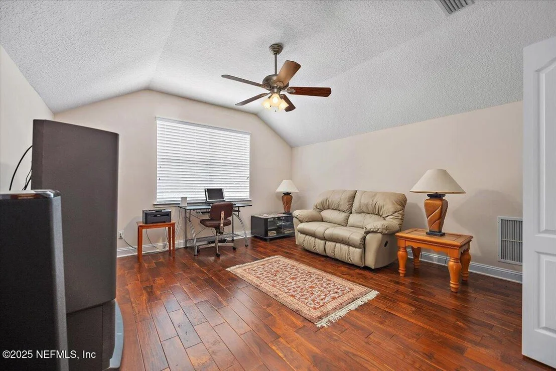 Photo of 1484 BARRINGTON Circle