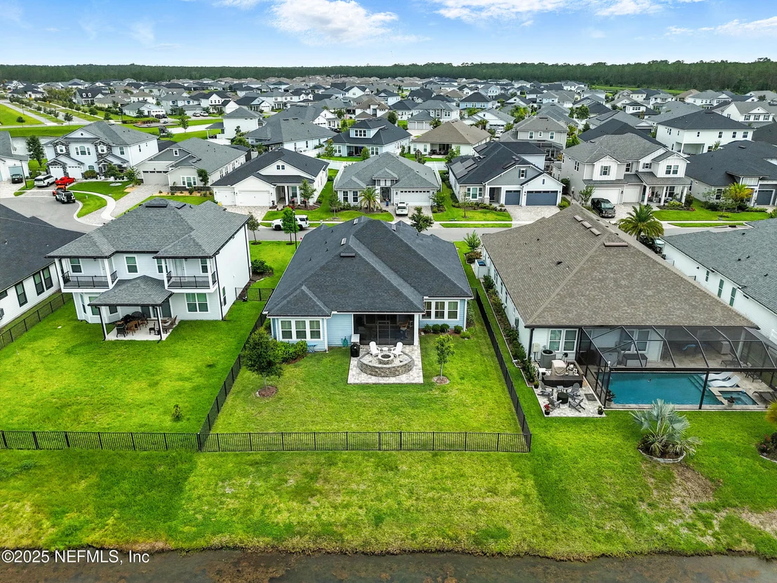 Photo of 141 TARTAN Court