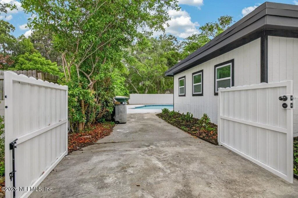 Photo of 536 SAPELO Road