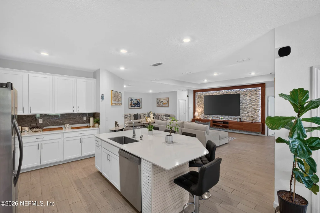 Photo of 1532 LACHLAN Circle