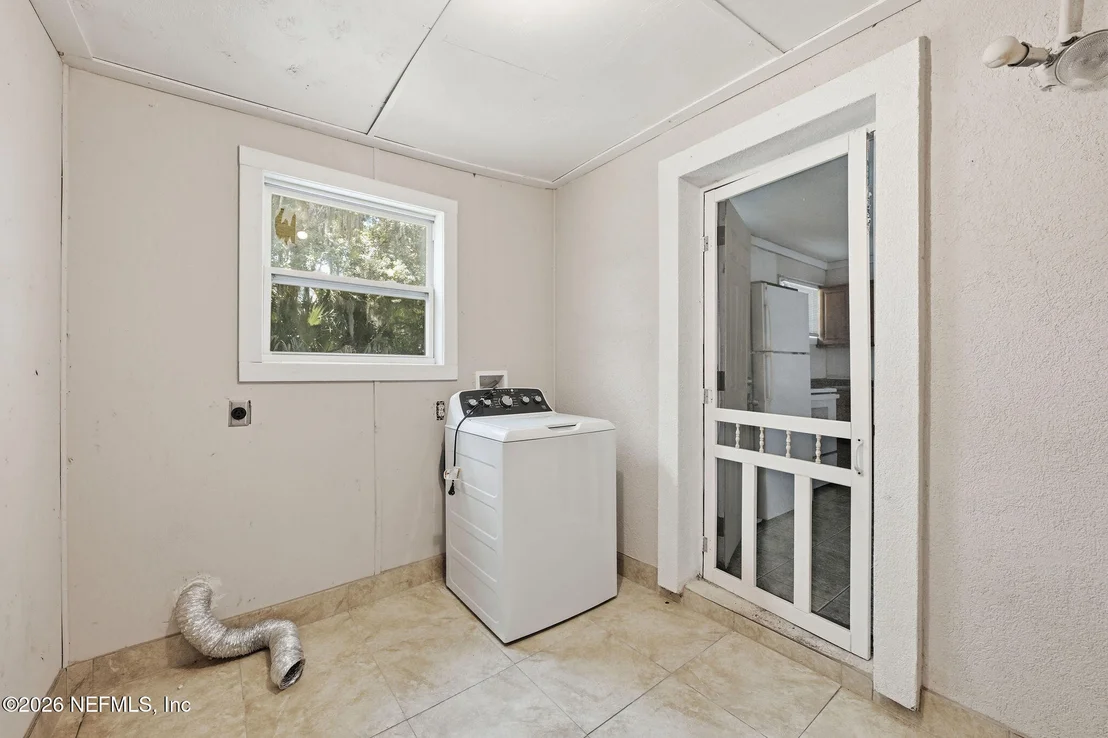 Photo of 1029 W 12TH Street