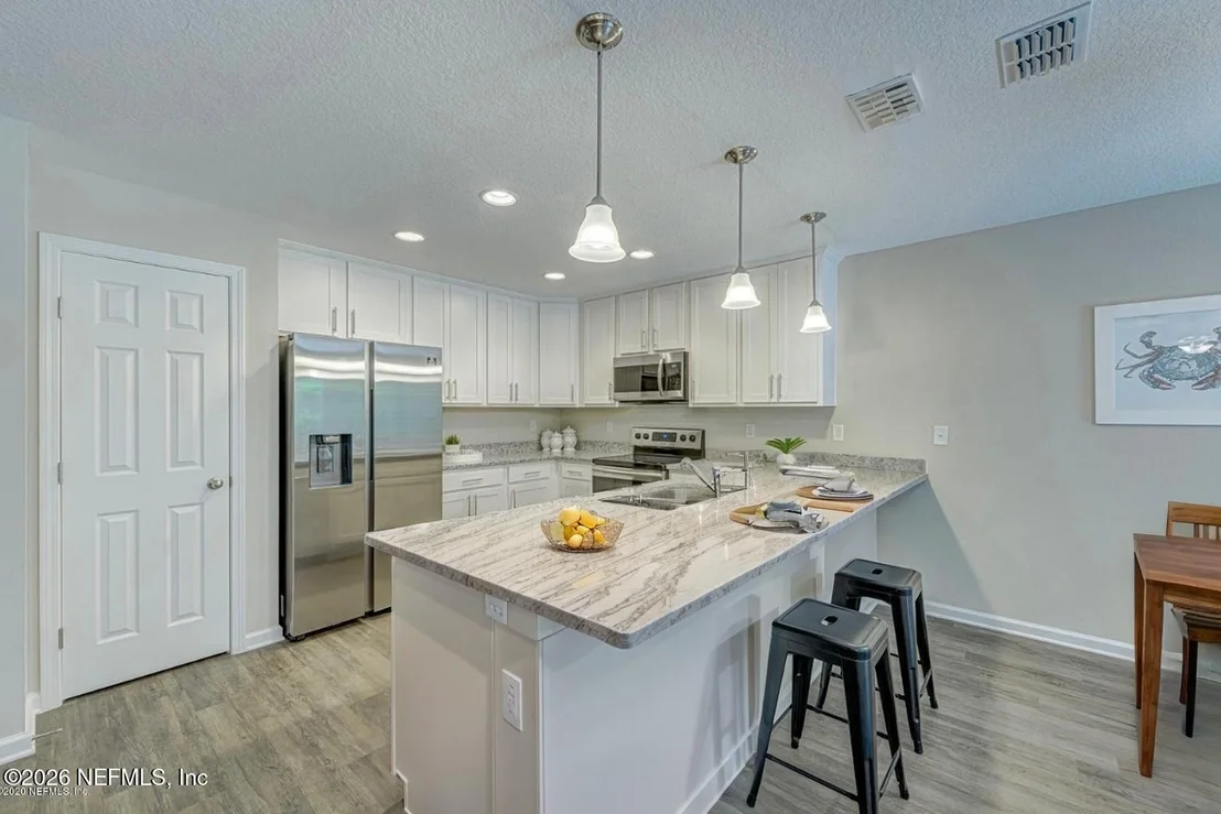 Photo of 4126 COLLINS Road