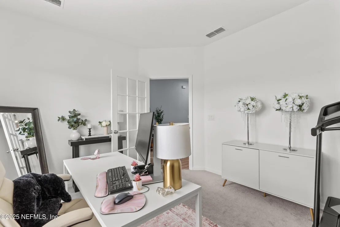 Photo of 9852 LOVAGE Lane
