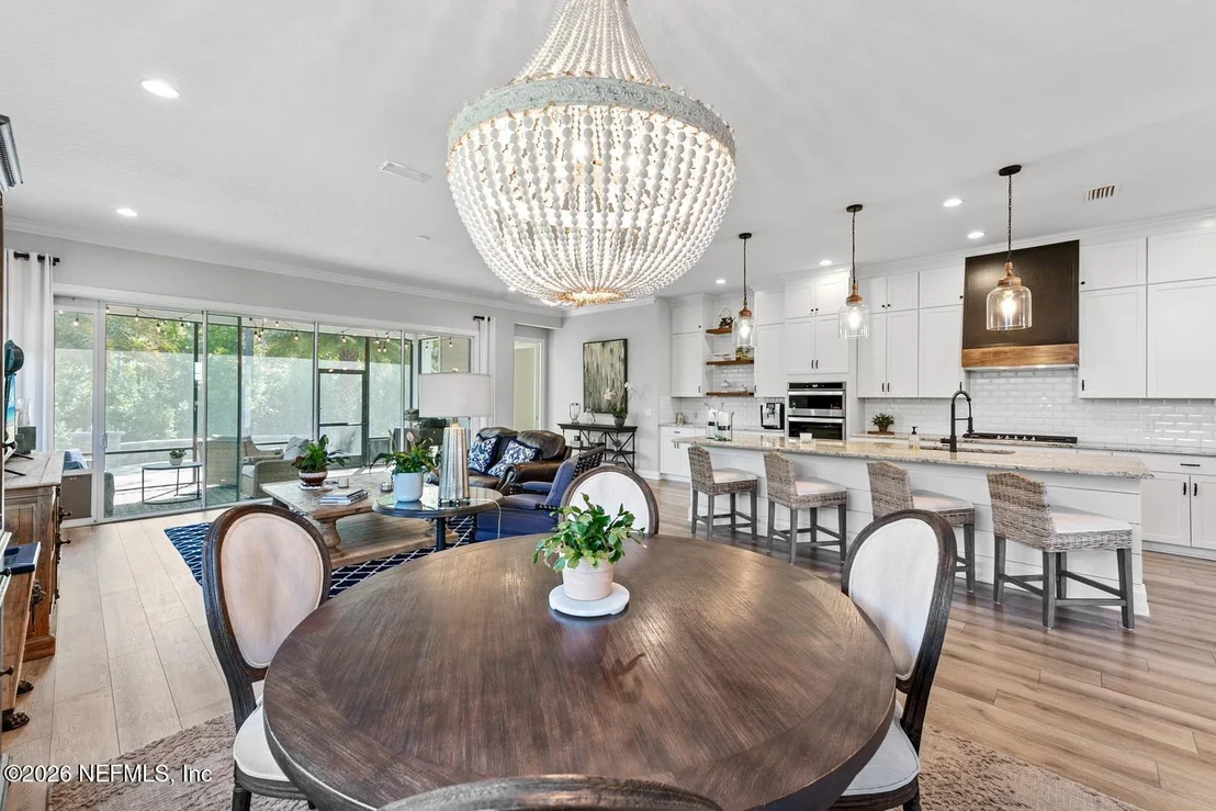 Photo of 566 PARKBLUFF Circle