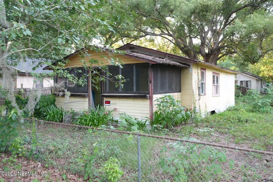 Photo of 2371 JAYSON Avenue