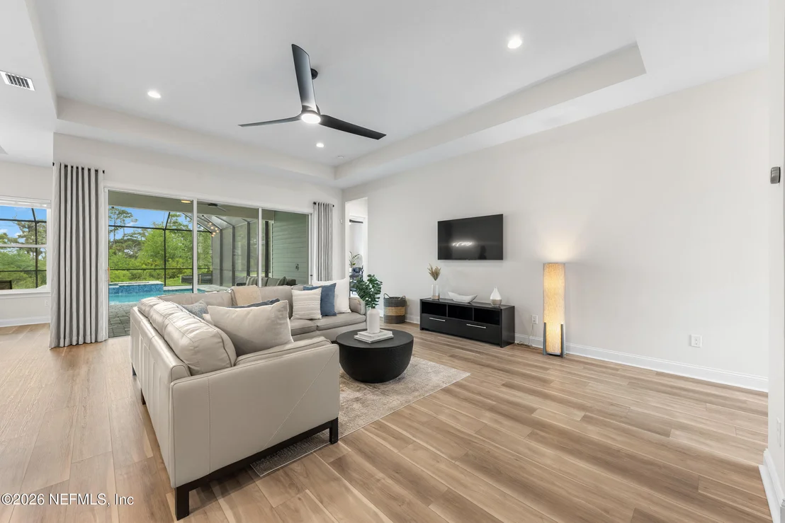 Photo of 170 PASARELA Drive