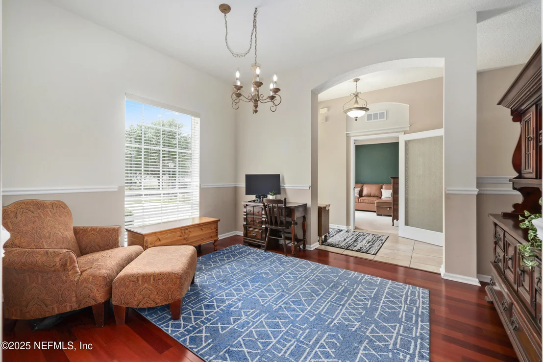 Photo of 408 LAKE MONROE Place