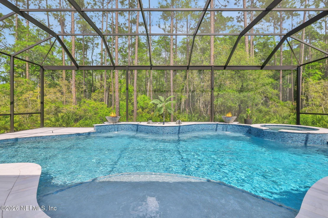 Photo of 446 PALM CREST Drive