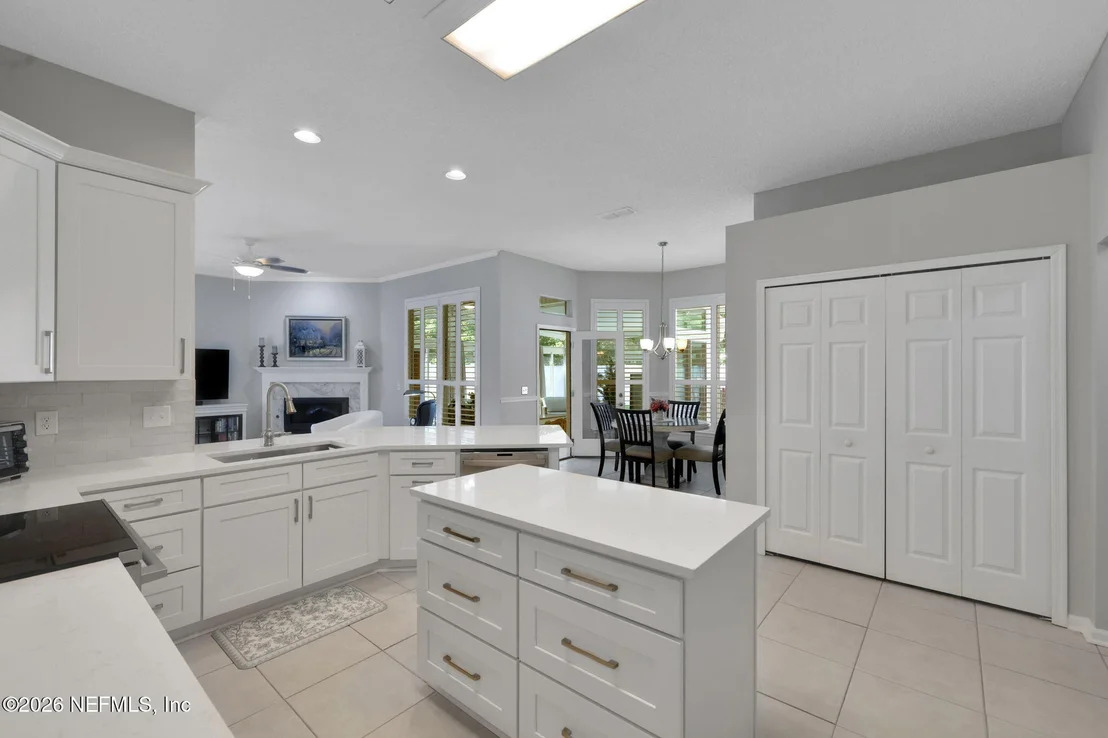 Photo of 1004 FLORA PARKE Drive