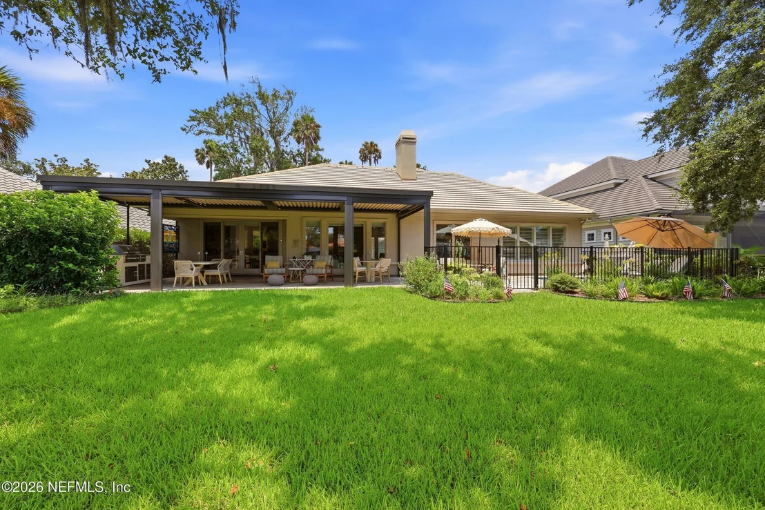 Photo of 240 LAUREL Lane