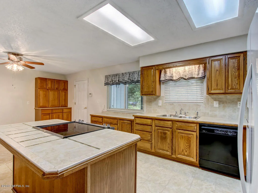 Photo of 2516 BEGONIA Drive