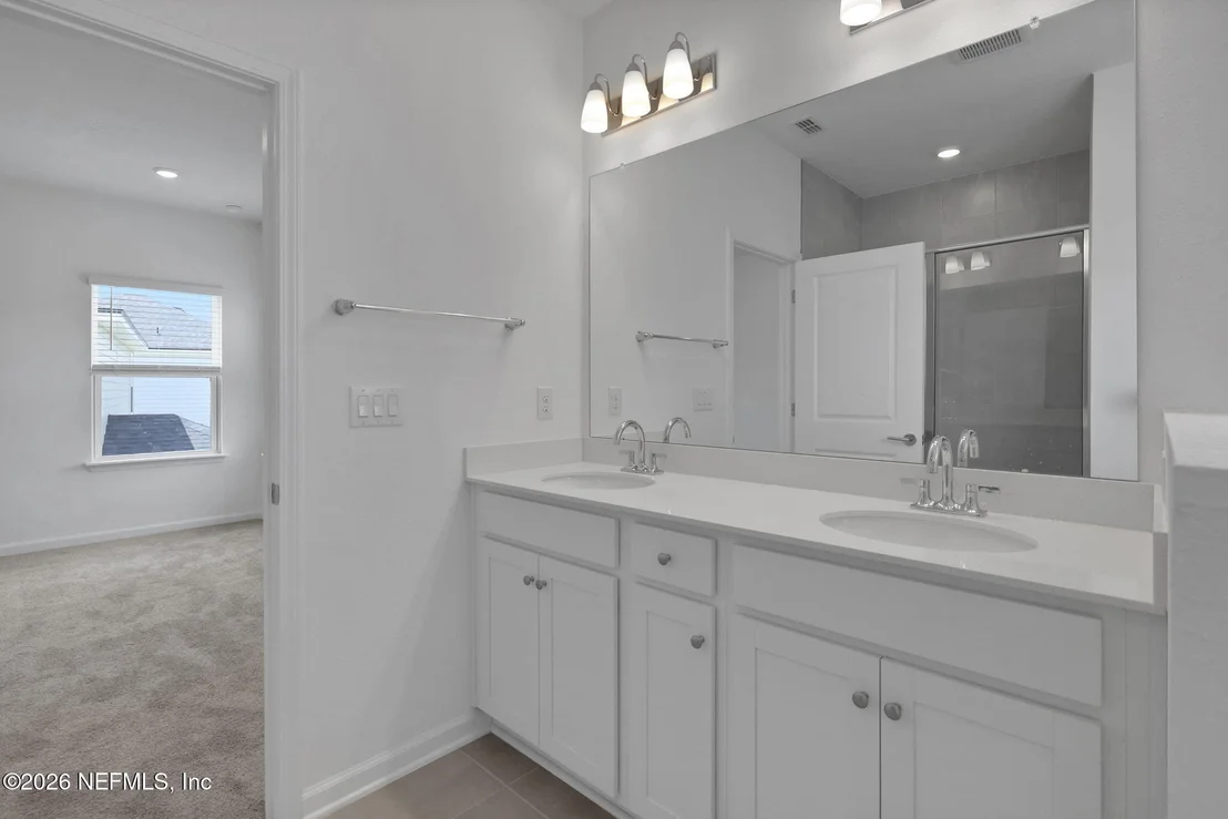 Photo of 565 FARMFIELD Drive
