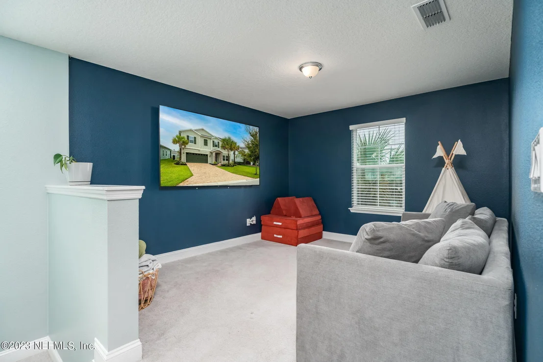 Photo of 43 LAUREL GATE Lane
