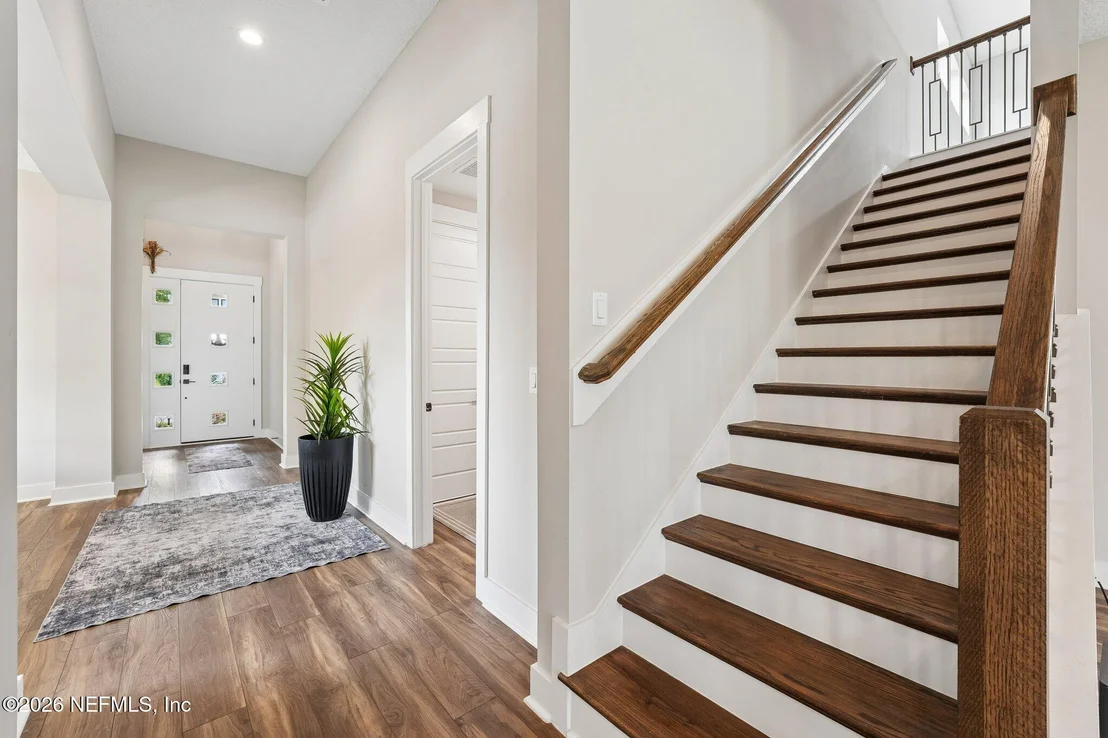 Photo of 10223 SILVERBROOK Trail