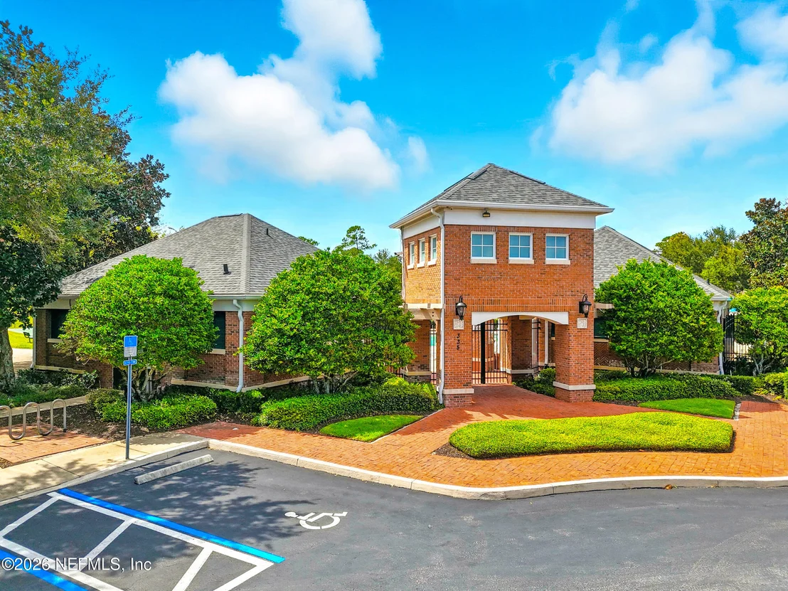 Photo of 1005 DOVE HOUSE Lane