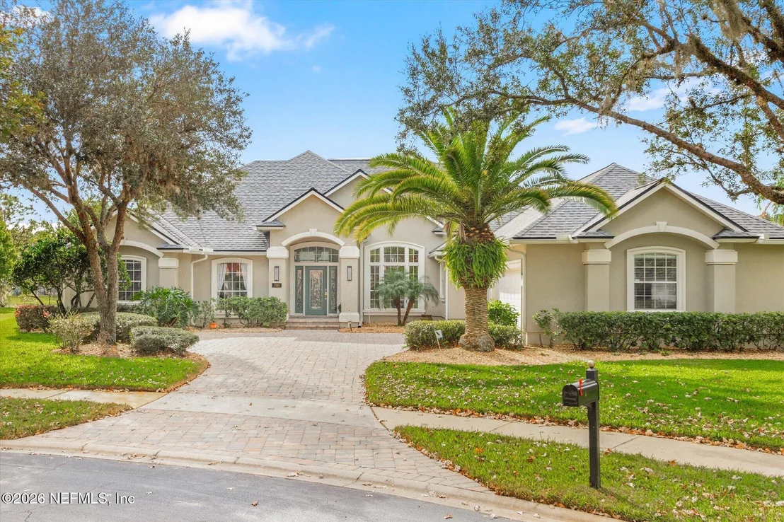 Photo of 700 PINECREST ISLE Court