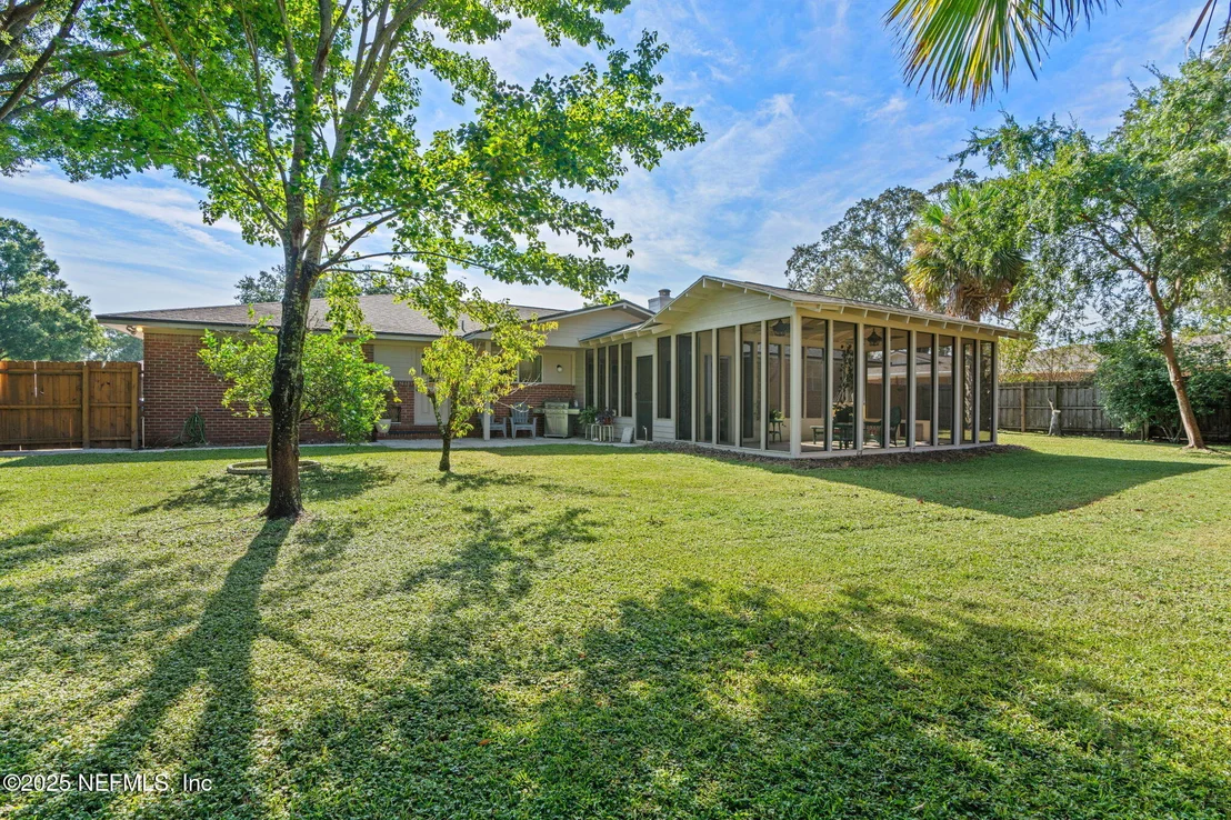 Photo of 3452 HOOVER Lane