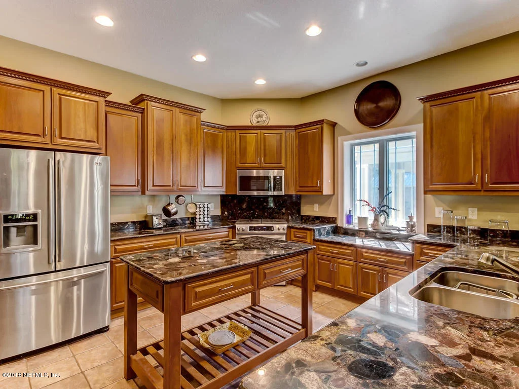 Photo of 595 W RIVER Road
