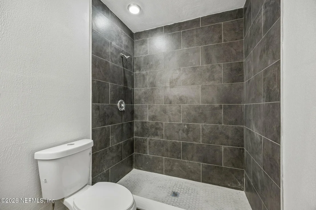 Photo of 3304 DIVISION Street