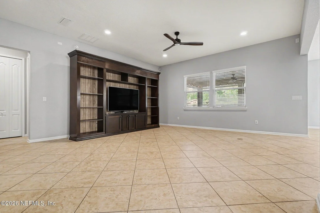 Photo of 4591 SILVERTHORN Drive