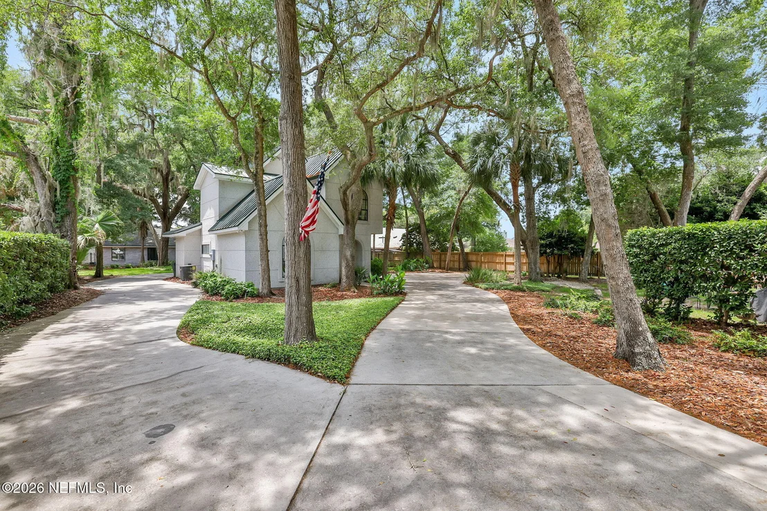 Photo of 86183 MEADOWFIELD BLUFFS Road