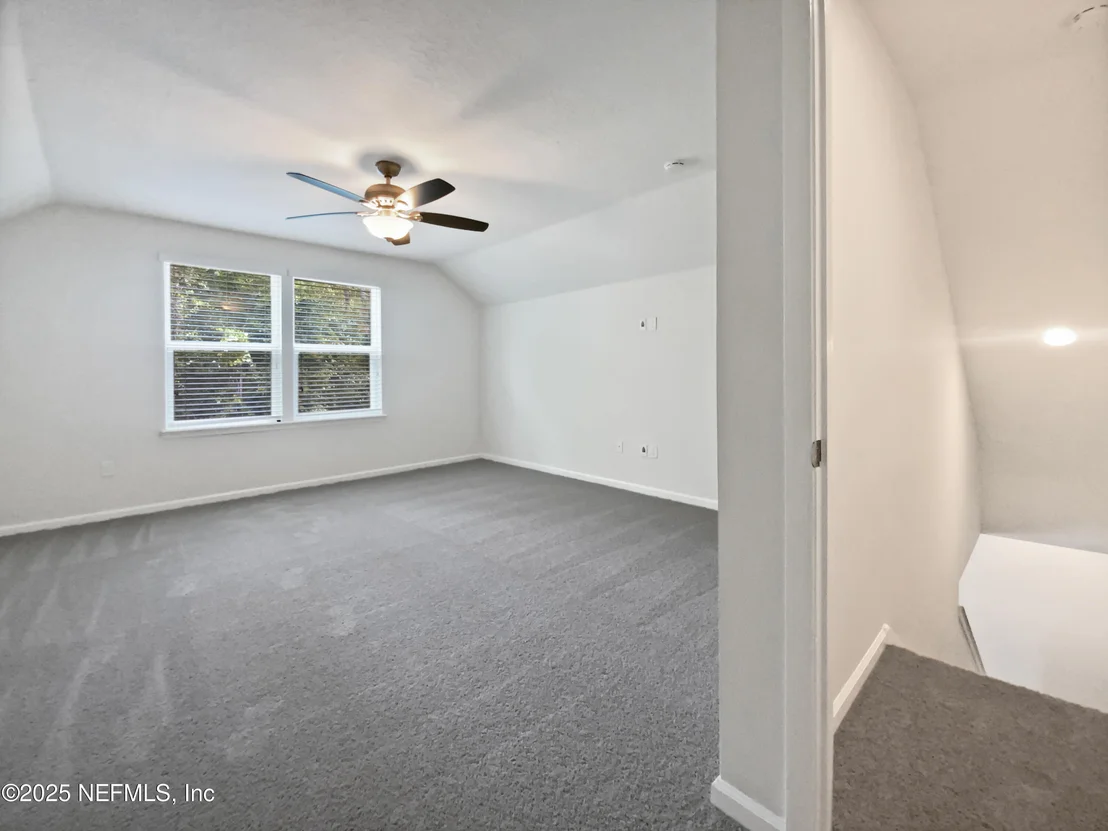 Photo of 1090 LAURISTON Drive