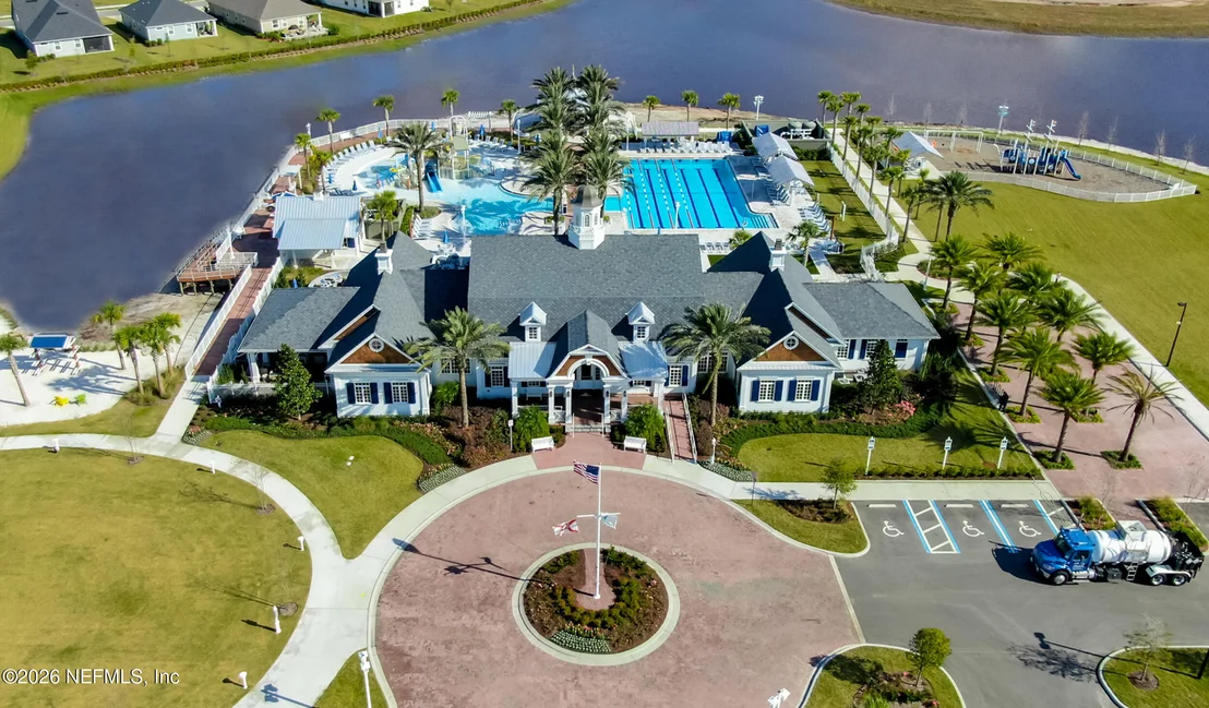 Photo of 490 WINDERMERE Way