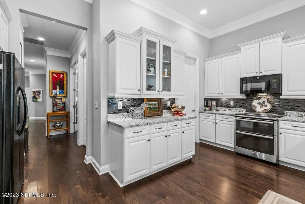 Photo of 1604 SUGAR LOAF Lane