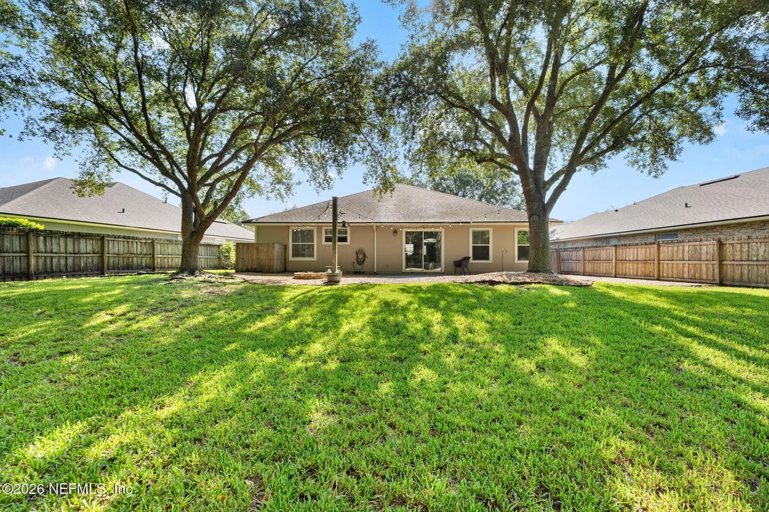 Photo of 2500 CEDAR TRACE Drive W