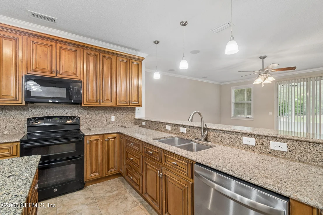 Photo of 18098 WELLS Road