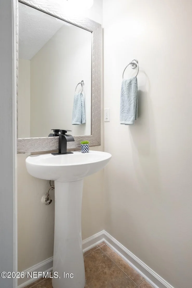 Photo of 535 ROSERUSH Lane