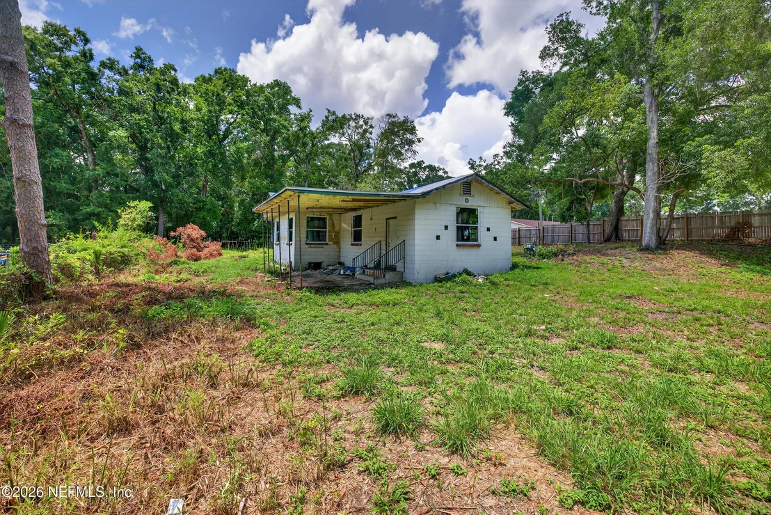 Photo of 9248 RIDGE Boulevard