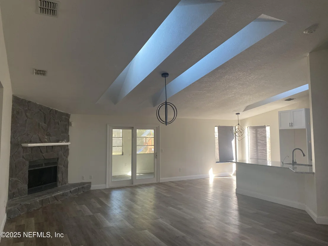 Photo of 1341 BEAR RUN Boulevard