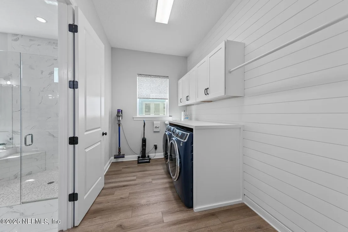 Photo of 566 PARKBLUFF Circle