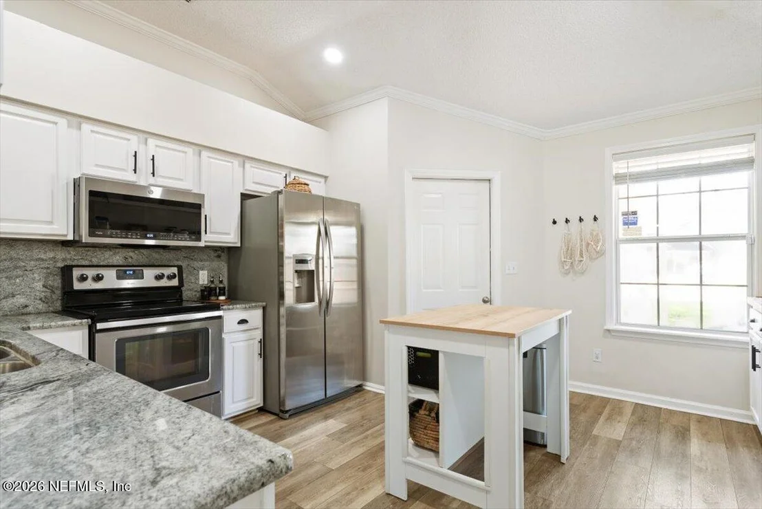 Photo of 7611 LEAFY FOREST Way
