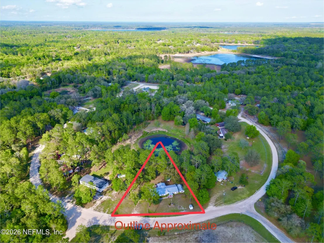 Photo of 129 CRYSTAL LAKE Drive
