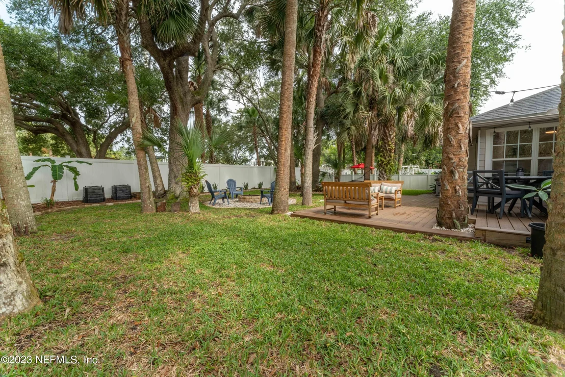 Photo of 1100 LINKSIDE Drive