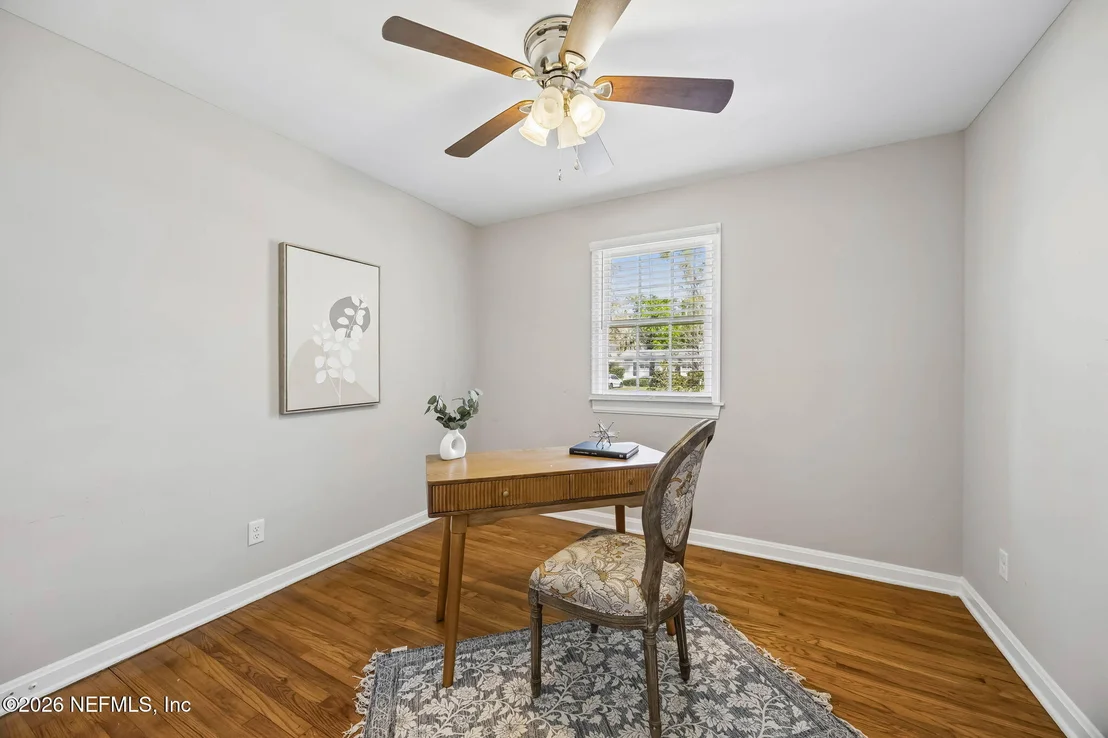 Photo of 4844 ALGONQUIN Avenue