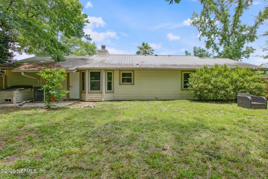 Photo of 2051 CORNELL Road
