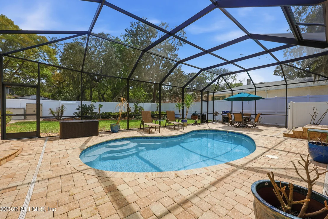 Photo of 17 SYLVAN Drive