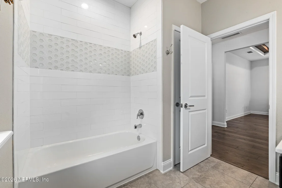 Photo of 27 SAINT BARTS Avenue