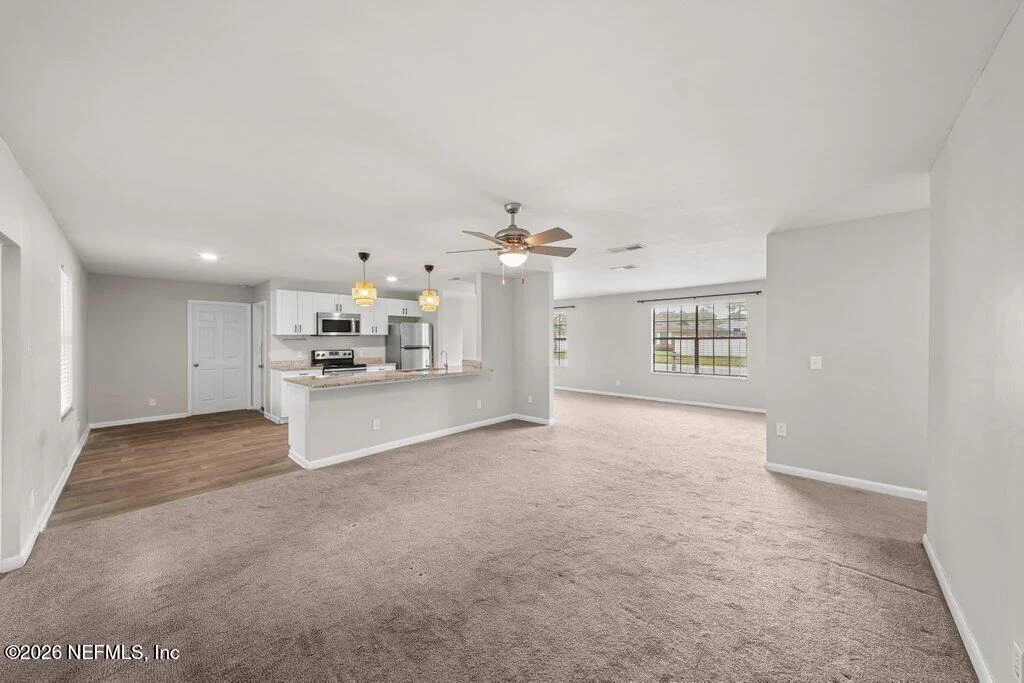 Photo of 1235 SQUIRREL Lane N